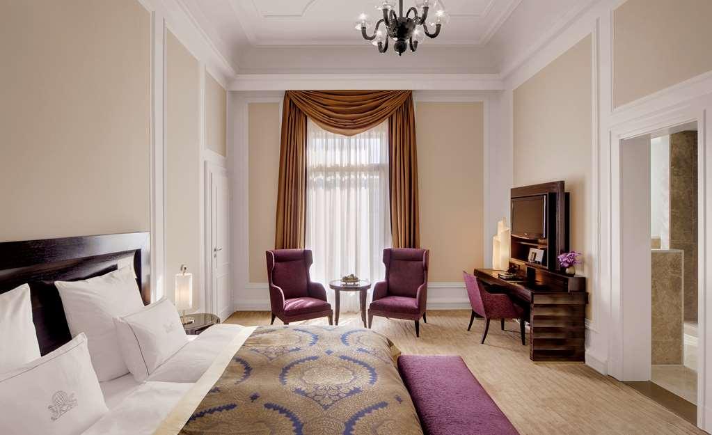 Atlantic Hamburg, Autograph Collection 5*